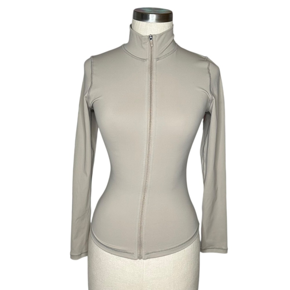 BOA BASE Women's Long‎ Sleeve Zip Up Mock Neck Athleisure Jacket Size Small Tan